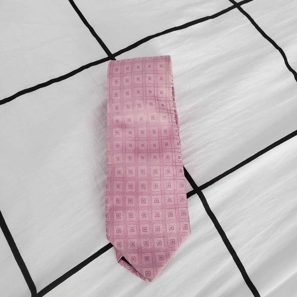 Pink Geometric Tie
